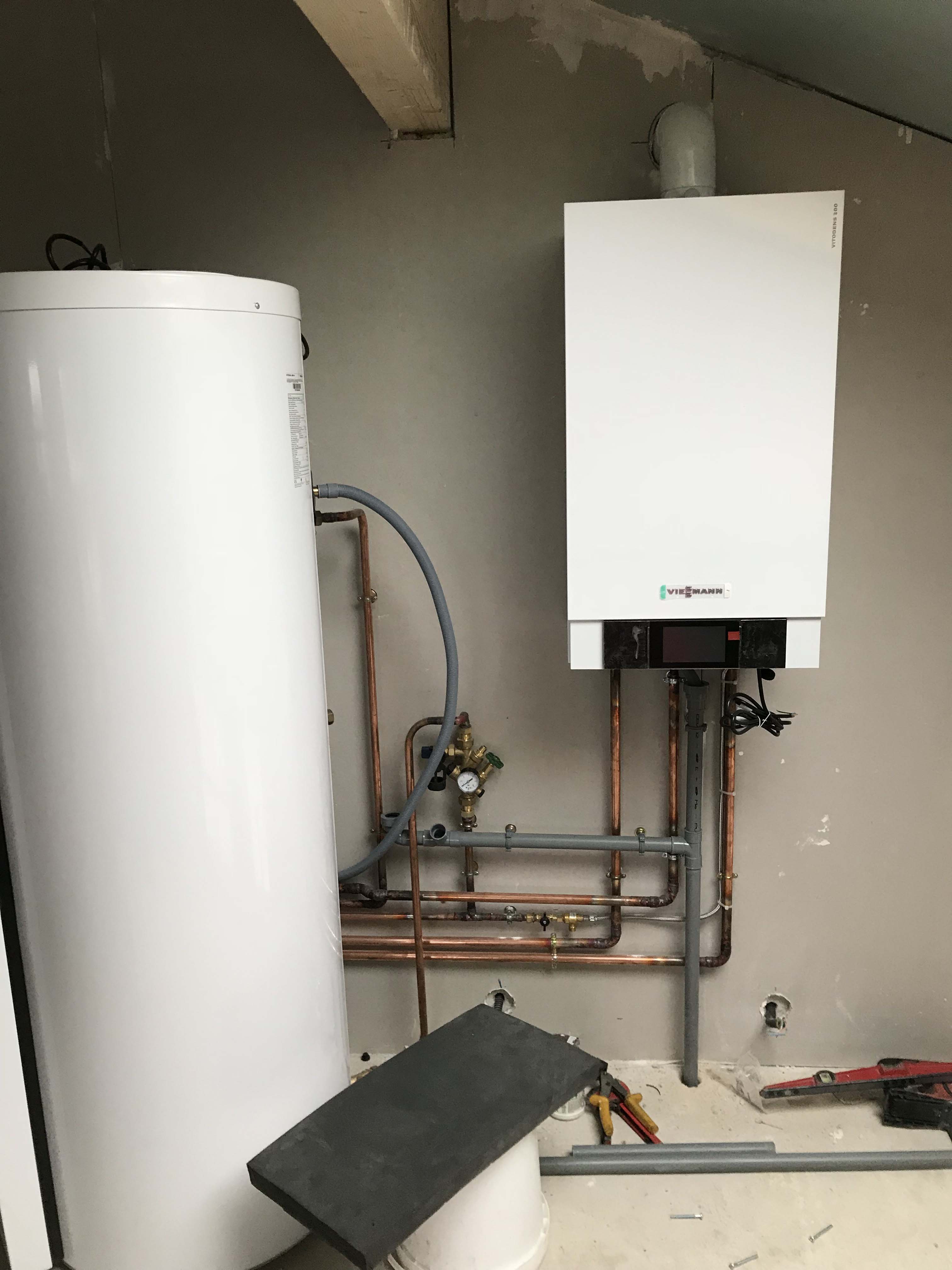 photo de la prestation Chaudière Viessmann Vitodens 200 chauffage seul + ballon thermodynamique